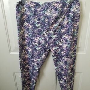 EUC LulaRoe Tall & Curvy Leggings